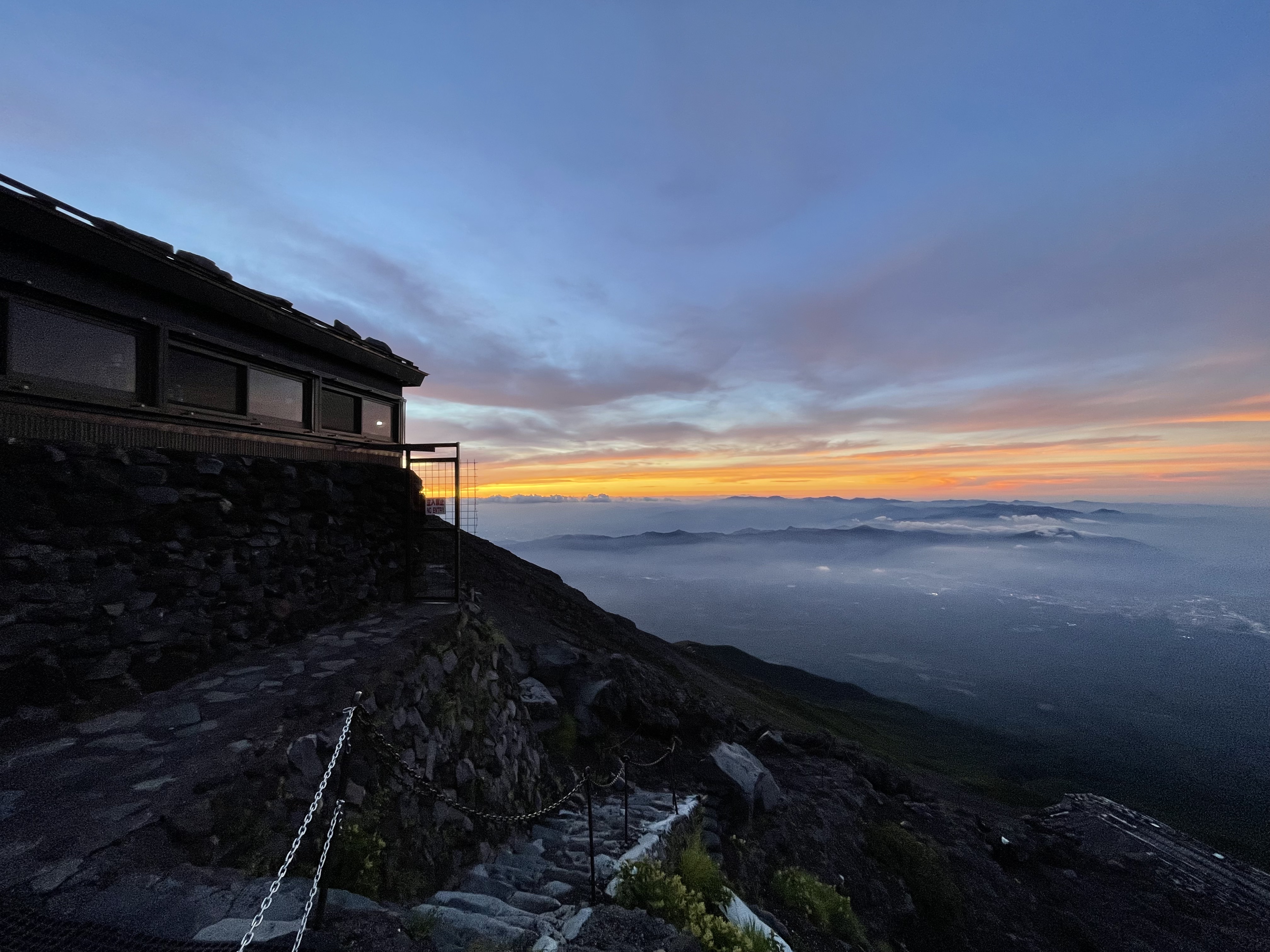The sunset from Horaikan, Fujisan 8th Station.