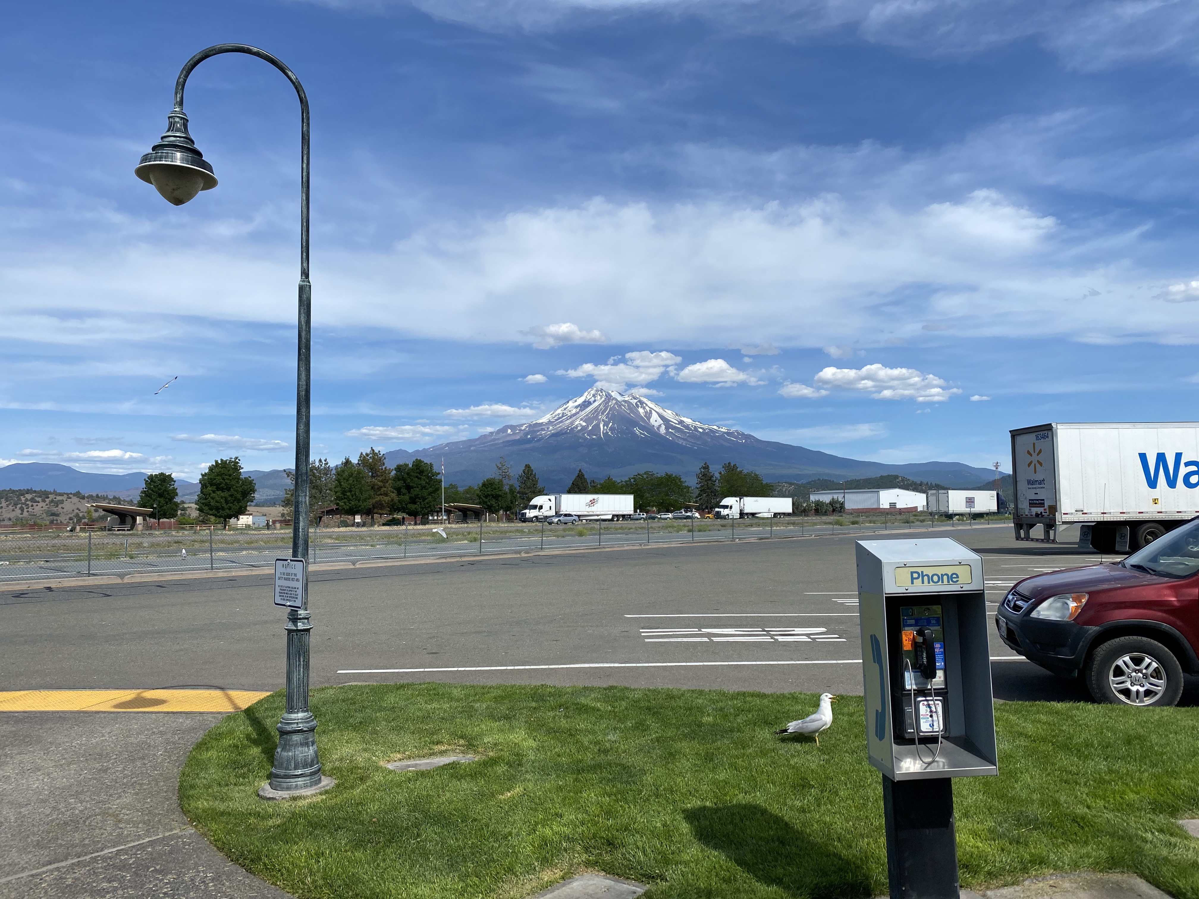 The view of Mount Shasta from I-5.